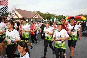 BIB: 
                            <button type="button" onclick="openModal(3530727)" class="btn btn-primary btn-sm float-right btn-popup" data-toggle="modal" data-target=".modal-high-quality">
                        <i class="fas fa-shopping-cart"></i> Add to Cart
                    </button>
                                            <button type="button" onclick="isThisMe(3530727, true)" class="btn btn-success btn-sm float-right btn-popup btn-isme hidden" data-toggle="tooltip" data-placement="bottom" title="นี่คือรูปของคุณใช่ไหม คลิกที่นี่เพื่อเอาเข้าอัลบั้ม">
                        <i class="fas fa-plus"></i> Add to album
                    </button>
                    <button type="button" onclick="isThisMe(3530727, false)" class="btn btn-warning btn-sm float-right btn-popup btn-isnotme hidden">
                        <i class="fas fa-ban"></i> Remove from album
                    </button>